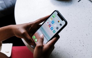 How to Lock a Folder on iPhone How to Lock a Folder on iPhone