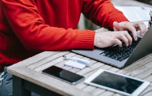 How to Browse Without Being Tracked by ISPs How to Browse Without Being Tracked by ISPs