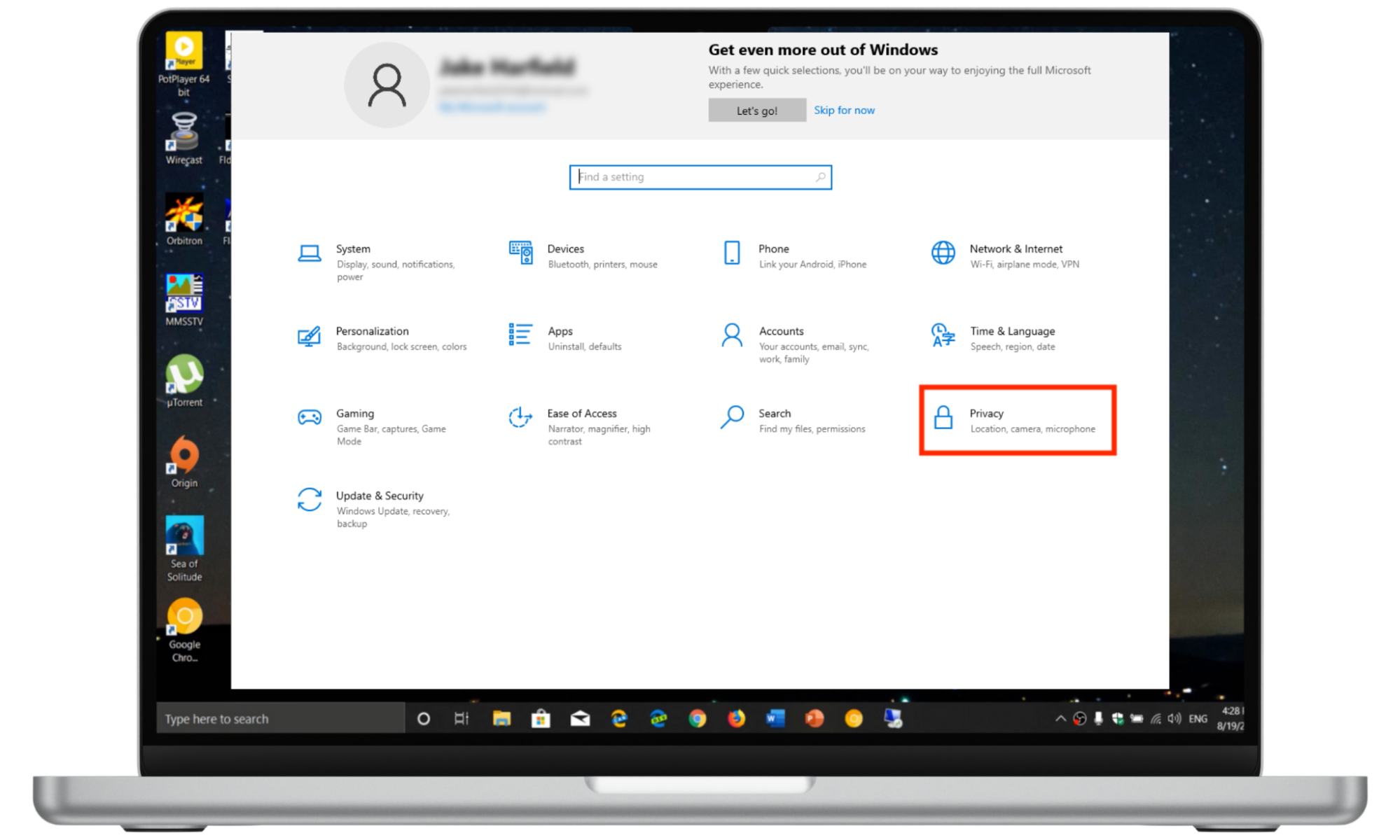 Windows device with privacy settings open. Windows device with privacy settings open.