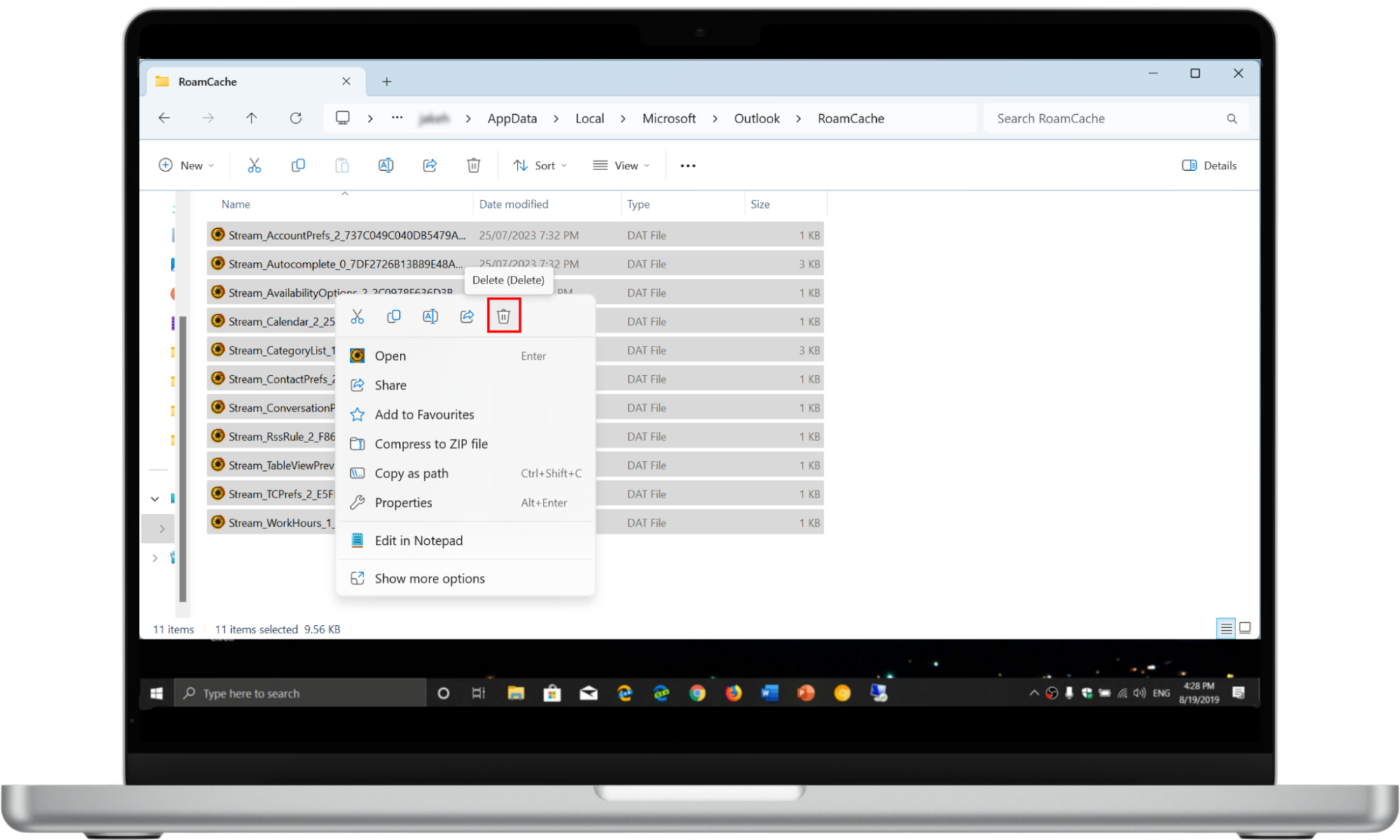 A screenshot of the Windows Explorer showing how to delete all of the files within the RoamCache folder. A screenshot of the Windows Explorer showing how to delete all of the files within the RoamCache folder.
