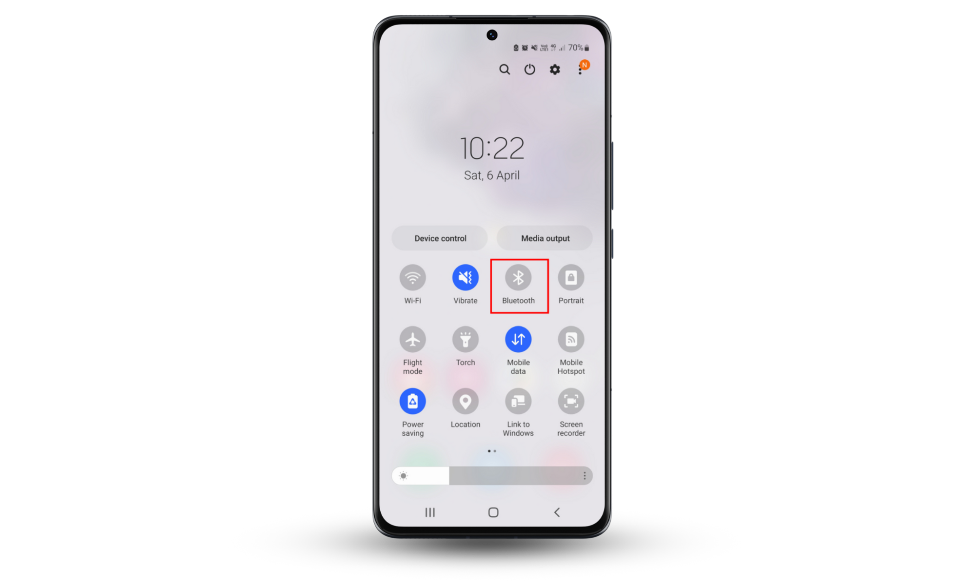 Screenshot of an Android device showing how to disable Bluetooth and make your phone untraceable. Screenshot of an Android device showing how to disable Bluetooth and make your phone untraceable.