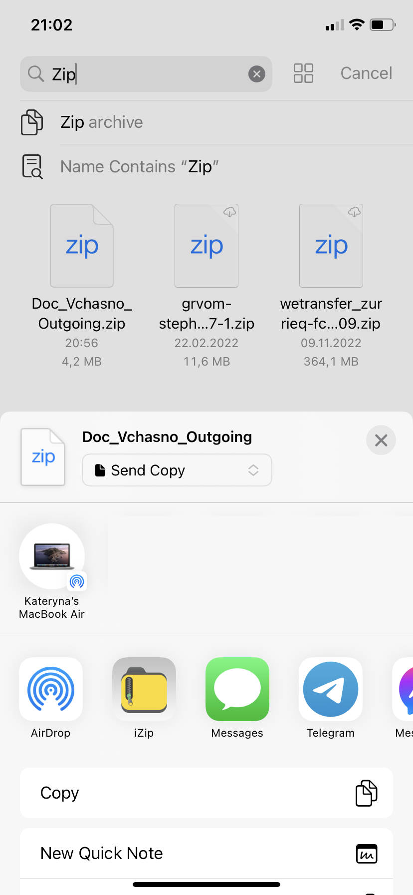 Unrar your files with iZip Unrar your files with iZip