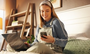 Is One UI Home a Spy App?