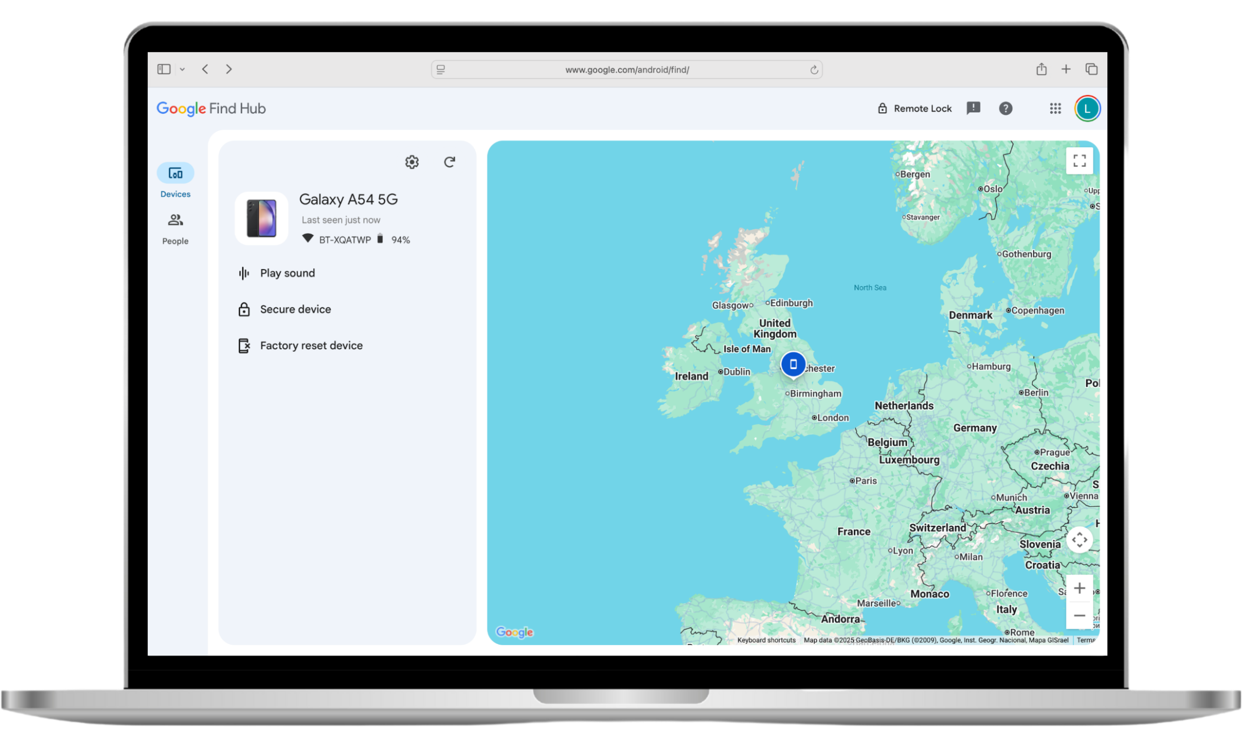 A Mac showing the Google Find Hub, with a Galaxy A54 phone displayed. To know if your phone is cloned, look at its location in the Find Hub if it's an Android. A Mac showing the Google Find Hub, with a Galaxy A54 phone displayed. To know if your phone is cloned, look at its location in the Find Hub if it's an Android.